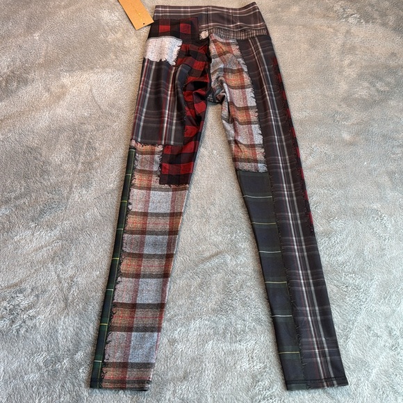 NWT Niyama Sol Rad Plaid Barefoot Legging Size Medium - Picture 7 of 15